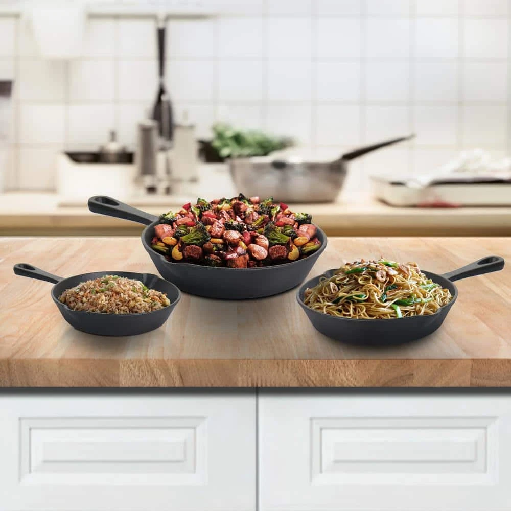 Pre-Seasoned 3-Piece Cast Iron Skillet Set by MegaChef - Image 4