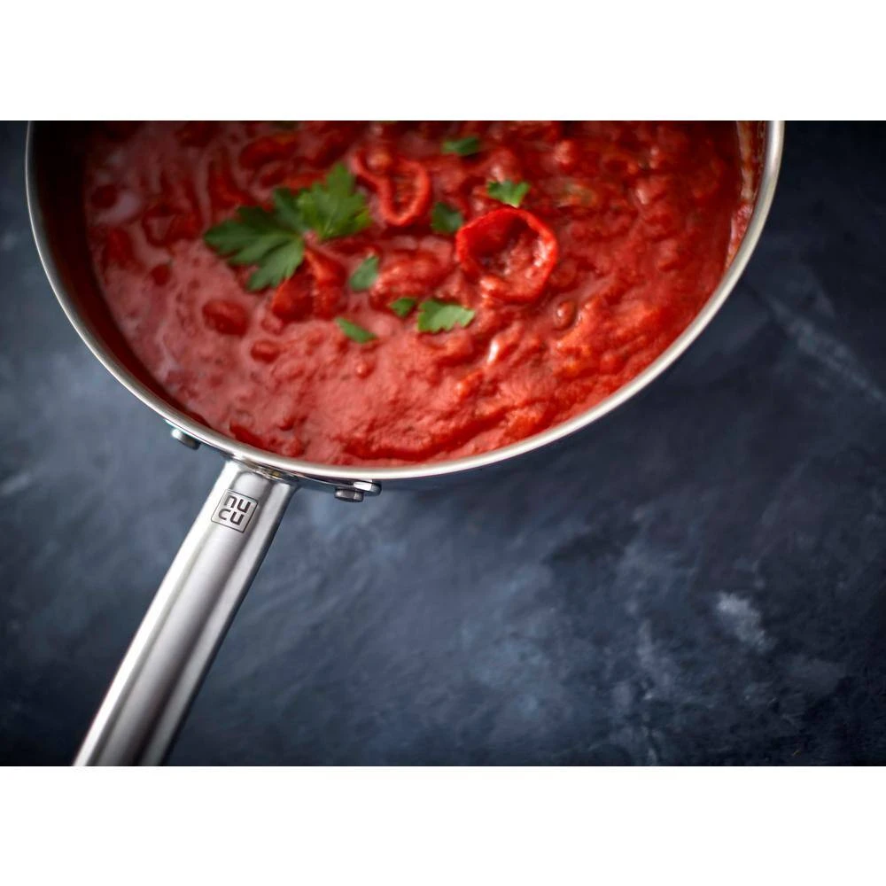 2.5 qt. Silver Stainless Steel Sauce Pot with Lid by NUCU - Image 4