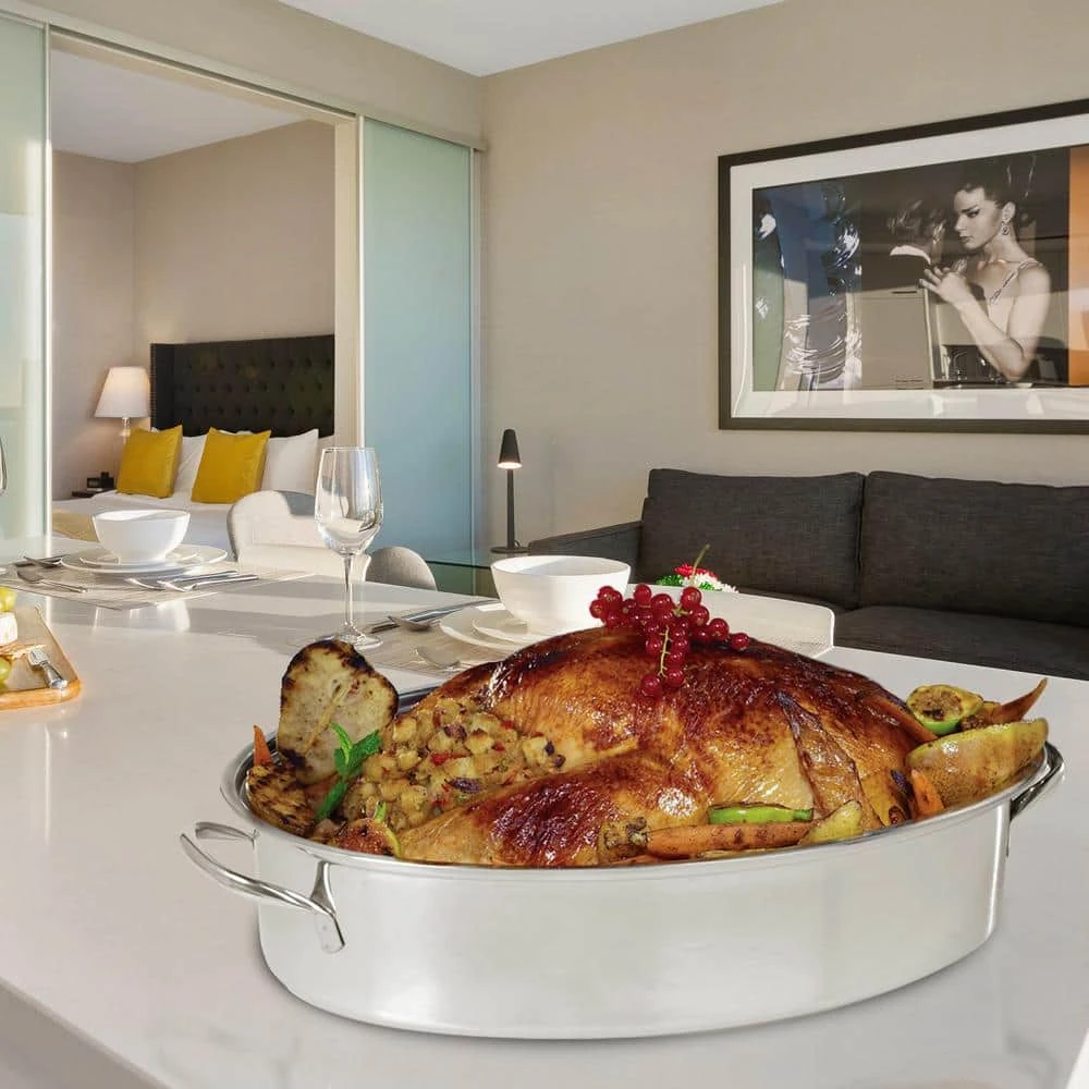 16 in. Silver Stainless Steel Oval Roasting Pan/Baking Tray with Lid and Rack by OVENTE - Image 2